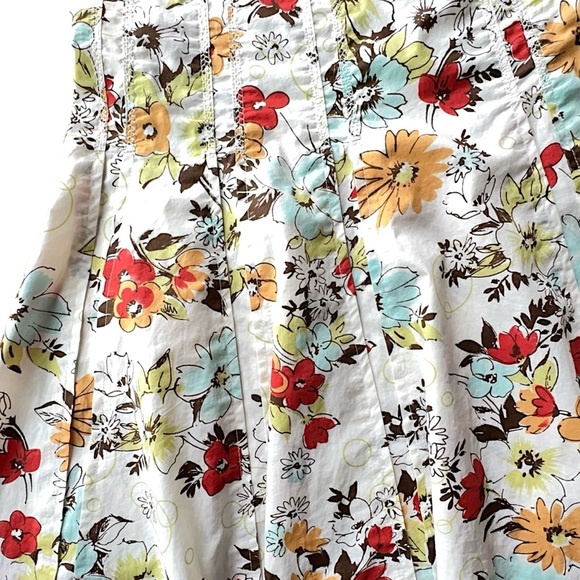 CABI | PURE COTTON FLORAL PLEATED PALAPA SKIRT GORED MULTICOLOR | SIZE: 10 - Picture 3 of 7